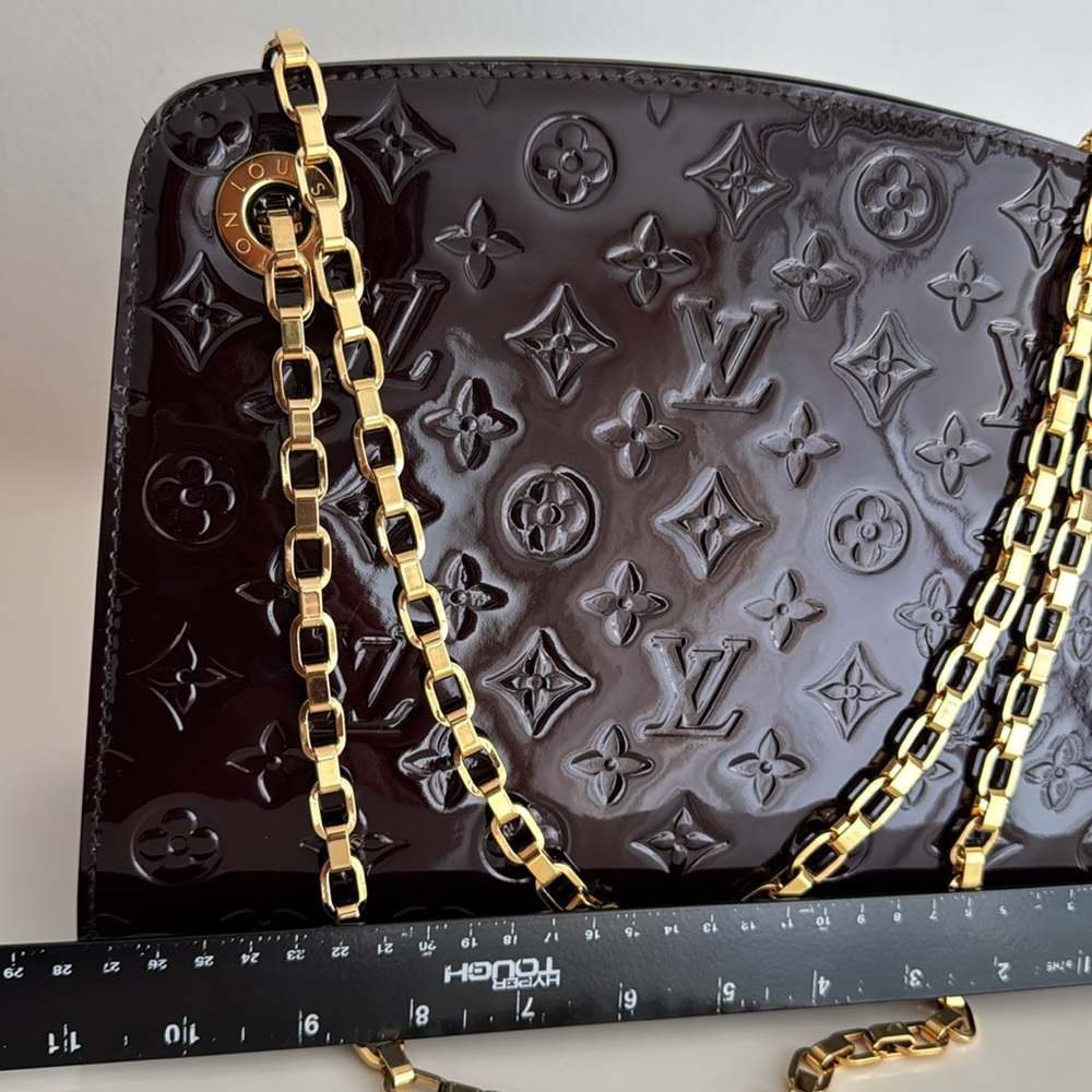 Louis Vuitton *LIKE NEW* Vernis Leather Amarante MM Virginia Bag with Gold Chain - Picture 4 of 16
